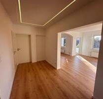 moderne 3 Zimmer Wohnung mit Balkon- frisch modernisiert - Rellingen