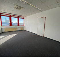 All-in-Miete: Büroraum 25,70 m² ab 19,50 €m² im Nürnberger Hafen