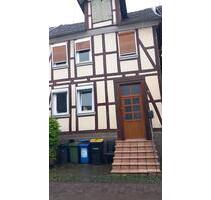 Großes Haus zu vermieten.. - 1.200,00 EUR Kaltmiete, ca.  150,00 m² in Volkmarsen (PLZ: 34471)