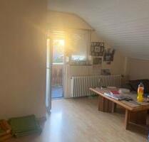 schöne 2-Zimmer-DG-Wohnung mit Balkon in Kevelae zu vermieten - Kevelaer