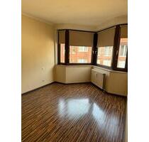 2-Zimmer-Wohnung mit Balkon, Einbauküche & Tiefgaragenstellplatz - Düsseldorf Düsseltal