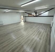 Neu sanierter Büroraum im - 560,00 EUR Kaltmiete, ca.  8,48 m² in Karlsruhe (PLZ: 76185) Mühlburg