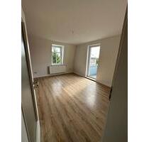Schöne Wohnung mit Balkon im 2. Obergeschoss - Limbach-Oberfrohna