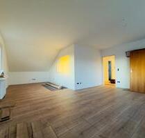 3-Zimmer Dachgeschosswohnung mit großem Sonnenbalkon - Bochum Bochum-Südwest