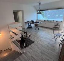 Maisonette-Wohnung auf 96 qm mit zwei Eingängen und zwei Balkonen - Erkrath