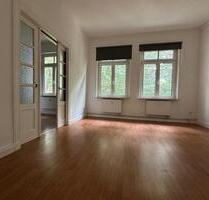 4 Zimmerwohnung mit Küche, 1.OG, WG-geeignet, ab sofort! - Oldenburg Kreyenbrück