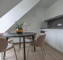 MÖBLIERTE NEUBAU-DACHGESCHOSSWOHNUNG – EINZIEHEN UND WOHLFÜHLEN - Münster Mitte-Süd