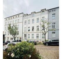 3-Zimmer-Dachgeschosswohnung in der Altstadt Schwerin – mit EBK und Gäste-WC