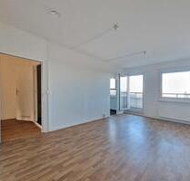 Oben wohnen und gratis Ausblick sichern! Hier wartet Ihre neue 3-Zimmer-Wohnung! - Dresden Cotta