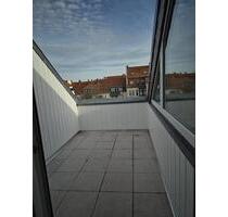 +++renovierte 2,5 Zimmer-DG-Wohnung in Gohlis-Mitte offene Wohnküche Loggia+++ - Leipzig Nord