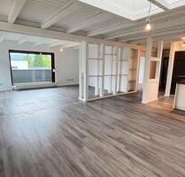 Großzügige 5,5-Zi.-Whg. (174 m²) mit XXL-Balkon am Ortsrand - Nufringen