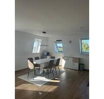 Zeven - Modernisierte 2-Zimmer-Dachgeschoss Wohnung