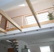 Außergewöhnliche Dachgeschosswohnung mit offener Galerie - Solingen Wald