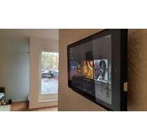 Modernisierte zentrale Wohnung mit Schlossblick, Garten Garage - Tübingen