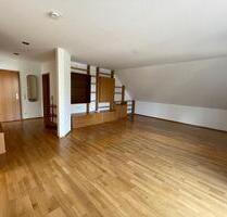 90 qm 2-Zimmer-Wohnung mit Balkon in Ebersdorf zu vermieten - Ebersdorf bei Coburg
