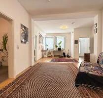 Leben im Bremer Zentrum: Sanierte 2-Zimmer-Wohnung - Bremen