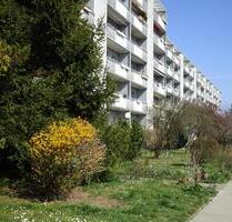 Wir sanieren für Sie: 3-Zimmerwohnung mit Balkon, Aufzug, Bad mit DUSCHE! - Dresden Prohlis