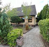 Schönes renoviertes Einfamilienhaus zentral Heide zu vermieten