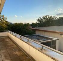Norderstedt - Kohfurth in 2.Reihe - renoviertes Penthouse mit Balkonterrasse - 2x Bäder - TG-Platz - ab sofort