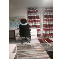 Zwei Frauen Zimmer - 800,00 EUR Kaltmiete, ca.  60,00 m² in Villingen-Schwenningen (PLZ: 78054)