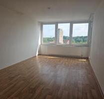 Work in Progress: renovierte 2-Zimmer-Wohnung mit Balkon zentral in Delmenhorst-City!