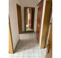 Freundliche 2,5 Zimmer-Wohnung mit Balkon und EBK - Essen Stadtbezirk III