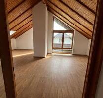 Frisch renovierte helle ruhige 3-Zimmer-DG-Wohnunggroßer Balkon - Weil am Rhein