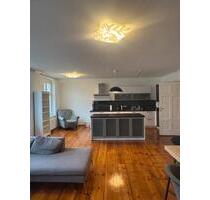 Helle Altbau-Maisonette-Wohnung im Helmholtzkiez - Berlin Pankow