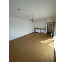 Nette 1-Zimmer-Wohnung DIREKT AN DER NIDDA [HMR-O09E07] - Frankfurt am Main Nied