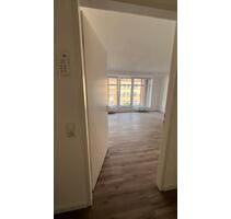 Helle sanierte 4 Raumwohung - ErstbezugBalkon2 Badez.Garage - Erfurt