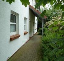 2 Zimmer EG - Wohnung in Vilsen in absolut ruhiger Lage. EBK, Terrasse und weiterer Raum im DG - Bruchhausen-Vilsen