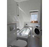 Möblierte 3-Zimmer-Dachgeschosswohnung mit ausgebautem Dachboden - Augsburg Lechhausen