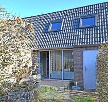 Reihenmittelhaus mit kleinem Garten und Garage in Debstedt - Geestland