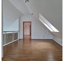 AUF WOLKE 7 - ÜBERDIMENSIONALE 5,5 ZIMMERWOHNUNG mit 3 BALKONEN ! - Kleinostheim
