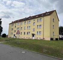Schöne Dachgeschosswohnung - 284,00 EUR Kaltmiete, in Burow (PLZ: 17089)