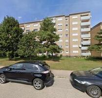 Geschmackvolle, modernisierte 2-Zimmer-Wohnung mit EBK in Neutraubling