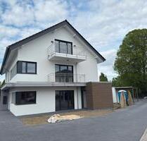 Erstbezug in wunderschöner & heller DG-Wohnung mit Balkon! - Oerlinghausen