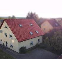 Zweifamilien-Mehrgenerationenhaus mit Pool und Doppelgarage - Lebus
