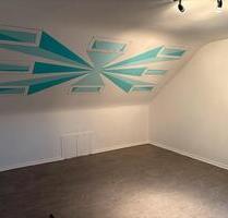 Dachgeschosswohnung zwei Zimmer Frankfurt Fechenheim - Bad Vilbel