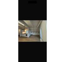 Helle-2-Zimmer-Wohnung mit Galerie und TG-Stellplatz - Aidlingen