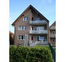 Helle Wohnung im DG mit Balkon - 574,00&nbsp;EUR Kaltmiete, ca.&nbsp; 70,00&nbsp;m&sup2; in Höxter (PLZ: 37671)