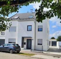 Helle Wohnung im 1. OG mit Balkon und großer Garage zu vermieten - Nördlingen