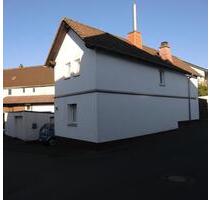 Kleines Haus im Ebsdorfergrund mit Garage