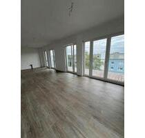 Großzügige 2-Zimmer Penthouse Wohnung in der Südstadt - Grevenbroich