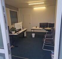 Büro mit Hallennutzung - 1.150,00 EUR Kaltmiete, ca.  200,00 m² in Eschweiler (PLZ: 52249)