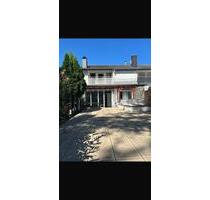 Einfamilienhaus in Neuwied - 1.800,00 EUR Kaltmiete, in Neuwied (PLZ: 56564)