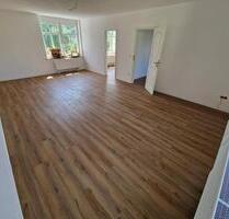 Sanierte 5 RW in Auerbach + Badewanne + Dusche - Auerbach/Vogtland