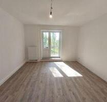 Traumhafte Wohnungen ! 60qm & 70qm, frisch renoviert + Balkon +++ - Eschede