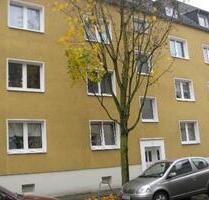 Sie lieben Dachgeschoss und eine gute Ausstattung ? Hier liegen Sie (auf dem Sonnenbalkon) richtig ! - Essen Stadtbezirk III