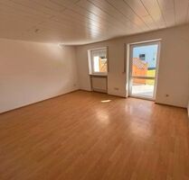 Frisch renovierte 3-Zimmer-EG-Whg. (89m²) Südlage+ Garten in Tann
